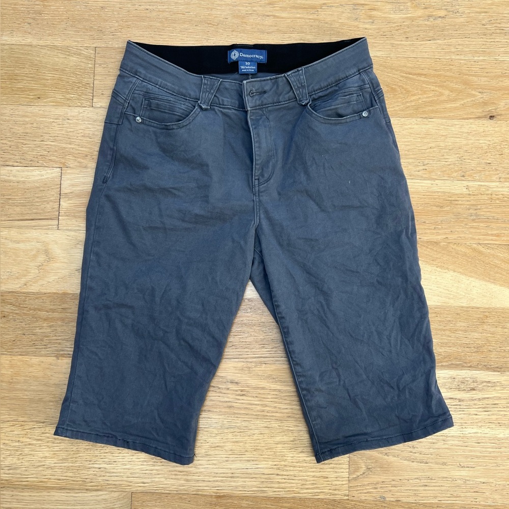 Gray Democracy Bermuda shorts, size 10